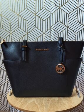 Michael Kors jet set east west top zip tote